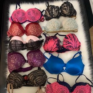 VS BRAS 32C NWT!!